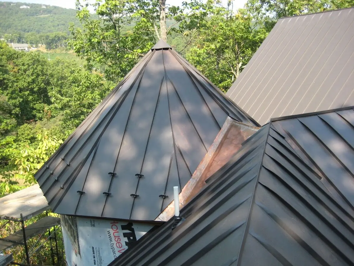 Professional Roof Tarp Installation by Craftsman Roofing in Moscow